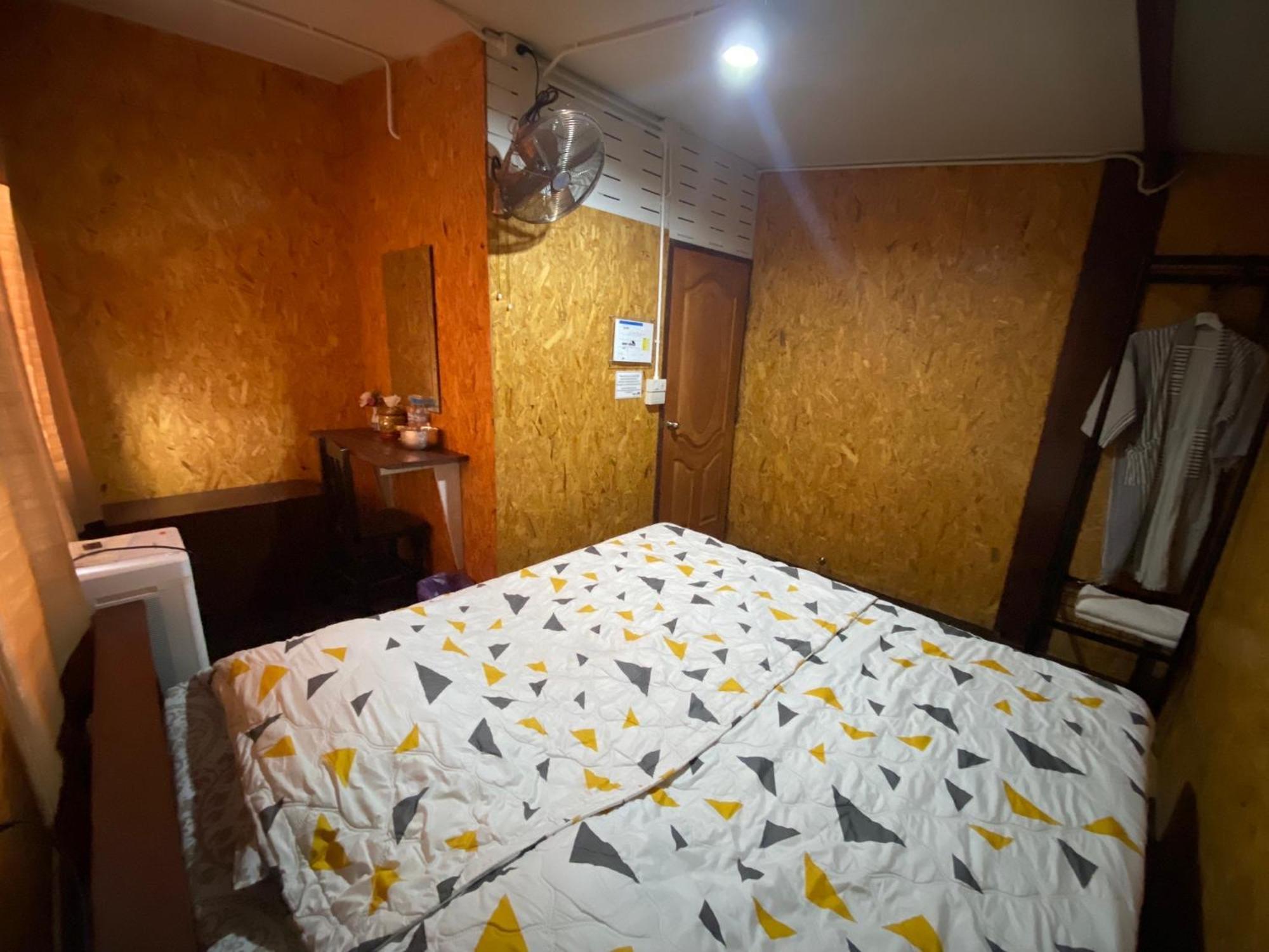 Arku'S House Hostel Τσιάνγκ Μάι Εξωτερικό φωτογραφία