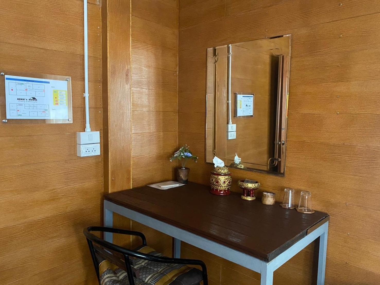 Arku'S House Hostel Τσιάνγκ Μάι Εξωτερικό φωτογραφία